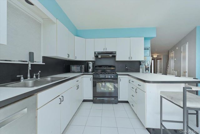 151 wanser, Inwood, NY 11096