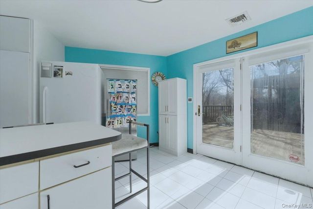 151 wanser, Inwood, NY 11096