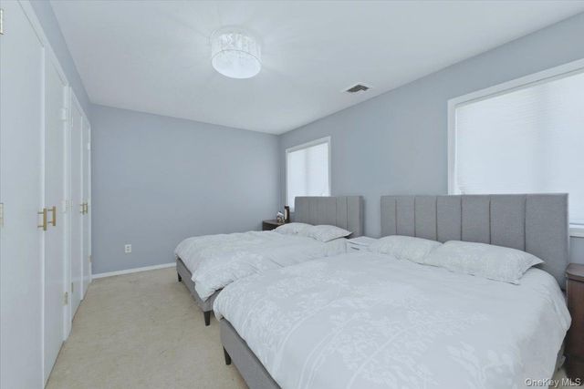 151 wanser, Inwood, NY 11096
