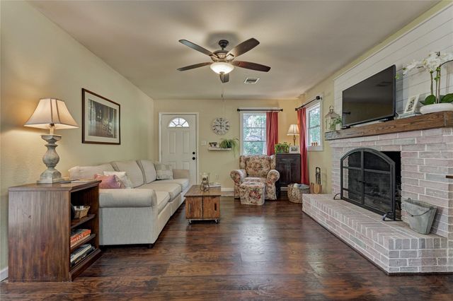 21128 Huckleberry Lane, Montgomery, TX 77316