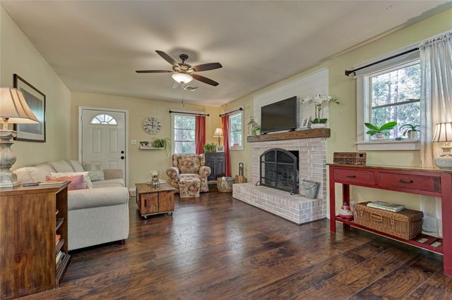 21128 Huckleberry Lane, Montgomery, TX 77316