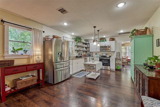 21128 Huckleberry Lane, Montgomery, TX 77316