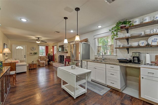 21128 Huckleberry Lane, Montgomery, TX 77316