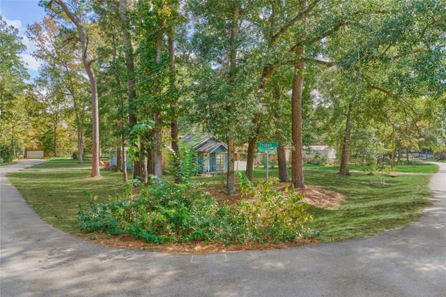 21128 Huckleberry Lane, Montgomery, TX 77316