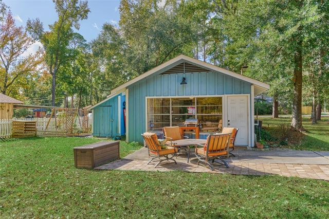 21128 Huckleberry Lane, Montgomery, TX 77316