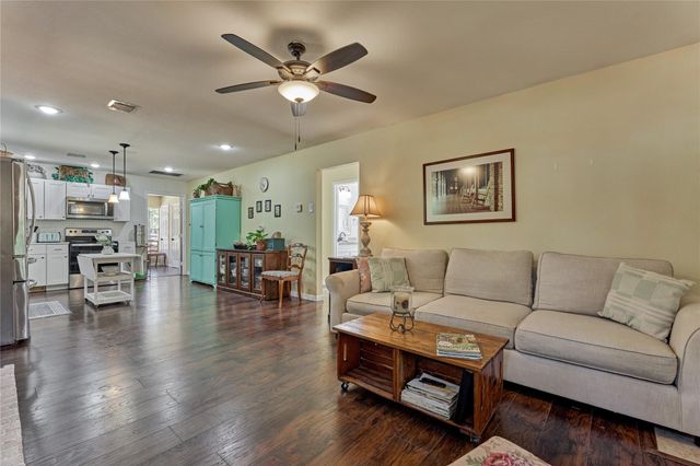 21128 Huckleberry Lane, Montgomery, TX 77316