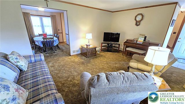 1923 Belleview Drive, Whitehall Twp, PA 18052
