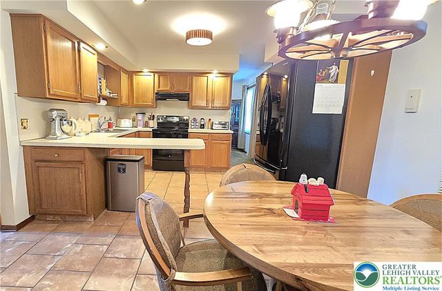 1923 Belleview Drive, Whitehall Twp, PA 18052