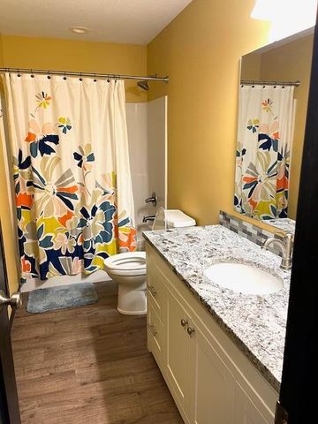 646 Grafton Avenue N, Oakdale, MN 55128