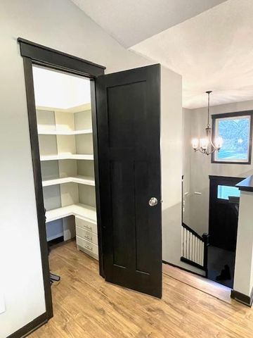 646 Grafton Avenue N, Oakdale, MN 55128