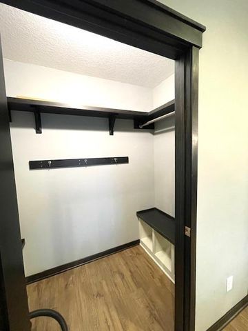 646 Grafton Avenue N, Oakdale, MN 55128