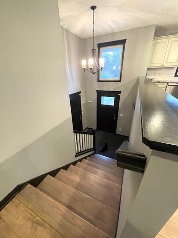 646 Grafton Avenue N, Oakdale, MN 55128