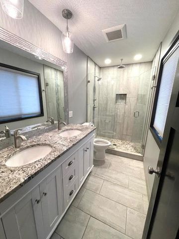 646 Grafton Avenue N, Oakdale, MN 55128