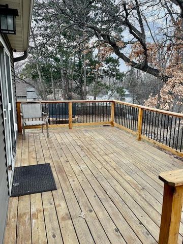 646 Grafton Avenue N, Oakdale, MN 55128