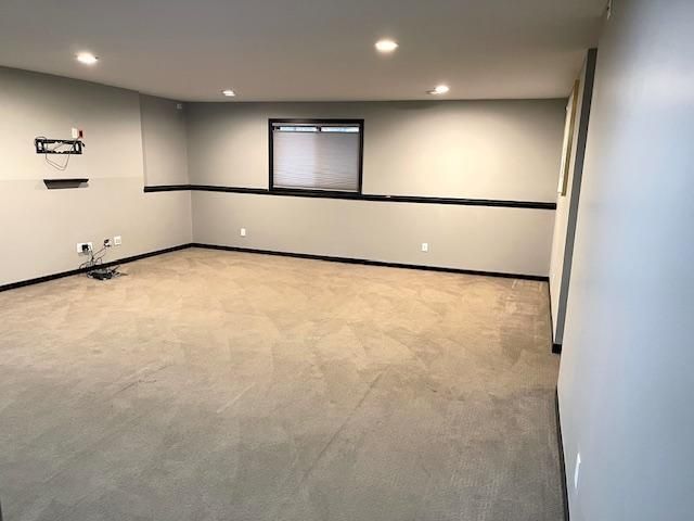 646 Grafton Avenue N, Oakdale, MN 55128