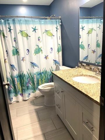 646 Grafton Avenue N, Oakdale, MN 55128