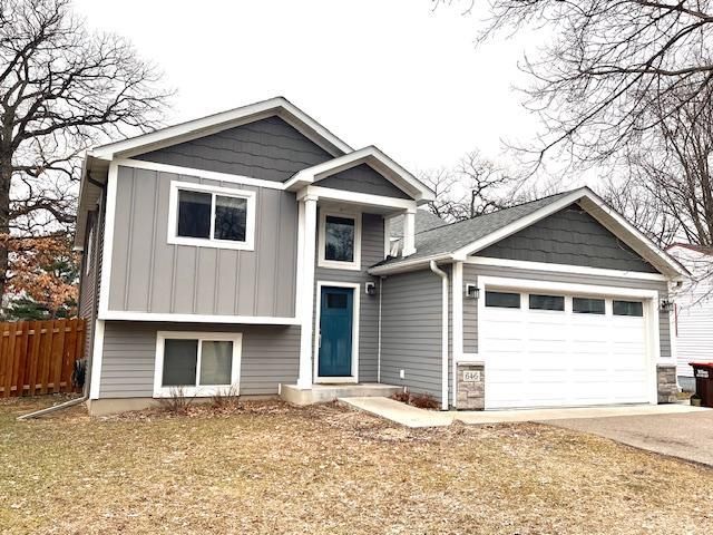 646 Grafton Avenue N, Oakdale, MN 55128