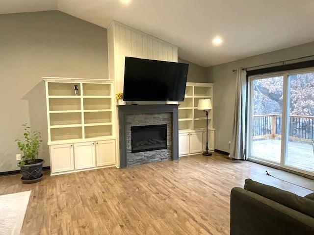 646 Grafton Avenue N, Oakdale, MN 55128