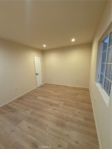7879 Claybeck, Los Angeles, CA 91352