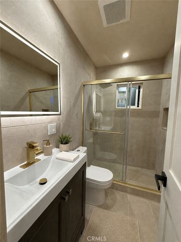 7879 Claybeck, Los Angeles, CA 91352