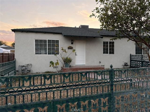 7879 Claybeck, Los Angeles, CA 91352