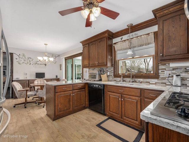 11216 85th Place, Willow Springs, IL 60480