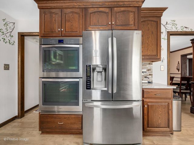 11216 85th Place, Willow Springs, IL 60480