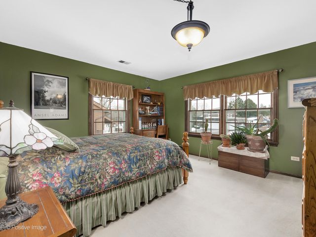 11216 85th Place, Willow Springs, IL 60480