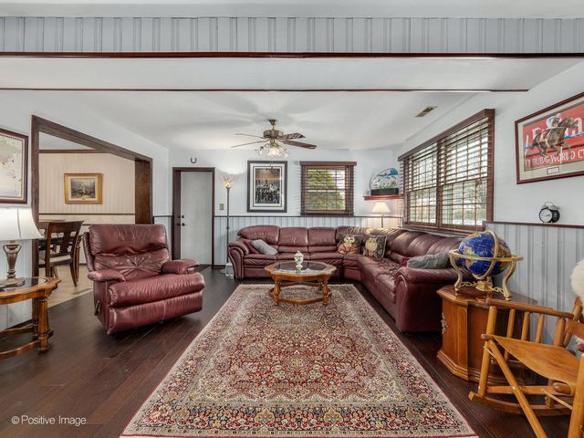 11216 85th Place, Willow Springs, IL 60480