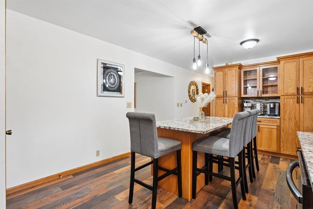 113 Crest Circle, Waterloo, IA 50702