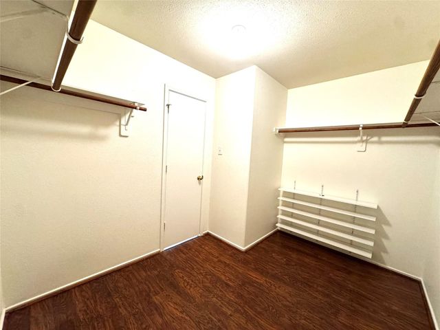 8831 Stratfield Lane, Houston, TX 77075