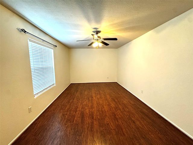 8831 Stratfield Lane, Houston, TX 77075