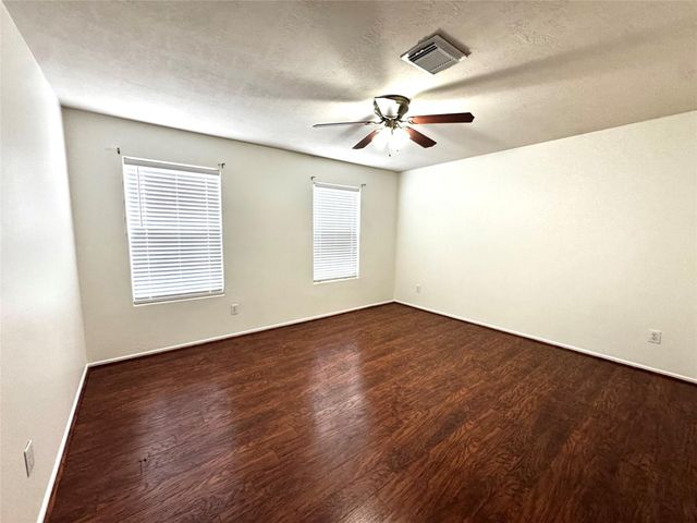 8831 Stratfield Lane, Houston, TX 77075