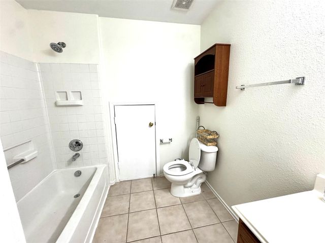 8831 Stratfield Lane, Houston, TX 77075