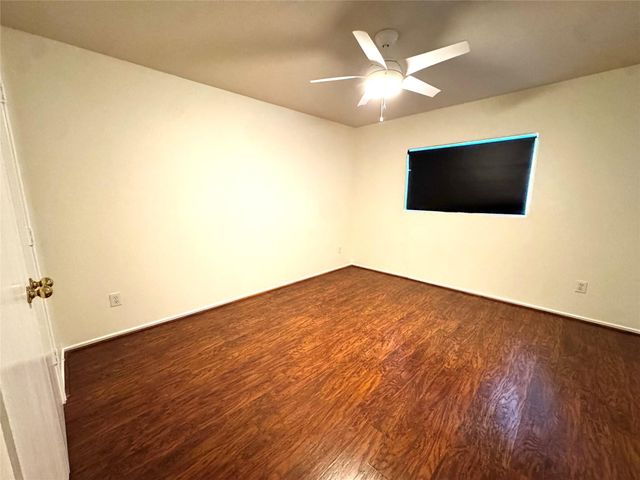 8831 Stratfield Lane, Houston, TX 77075