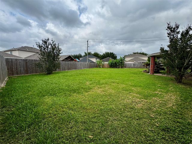 8831 Stratfield Lane, Houston, TX 77075
