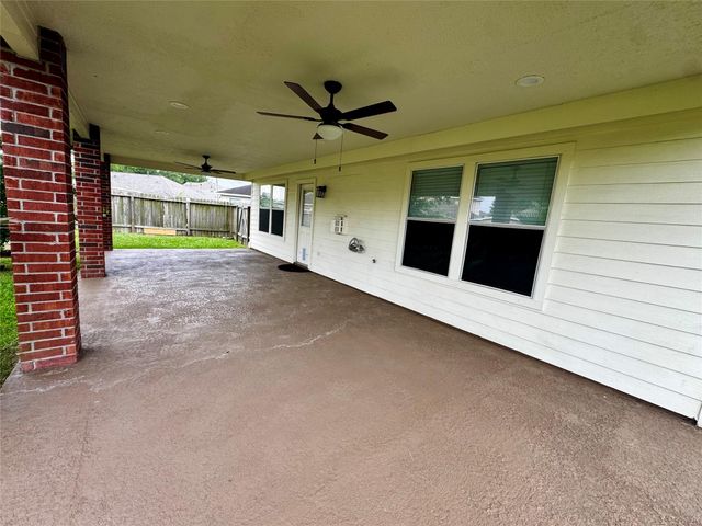 8831 Stratfield Lane, Houston, TX 77075