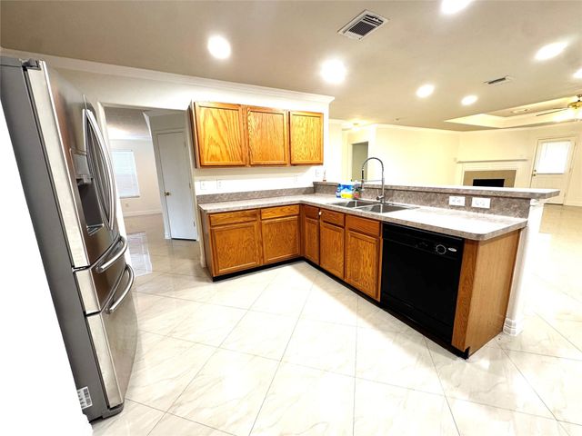 8831 Stratfield Lane, Houston, TX 77075