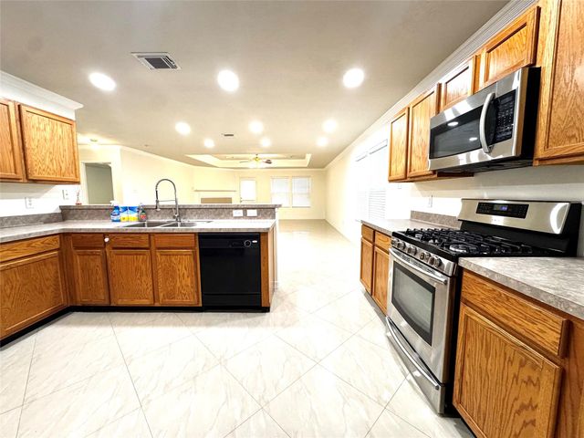 8831 Stratfield Lane, Houston, TX 77075