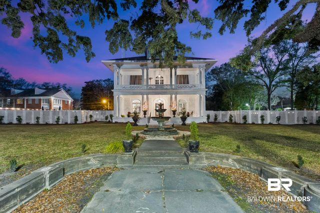 1410 Government Street, Mobile, AL 36604