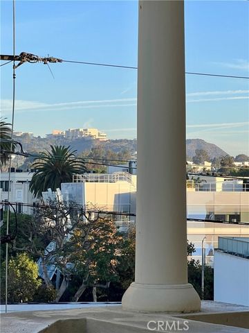 11847 Gorham Avenue 403, Los Angeles, CA 90049