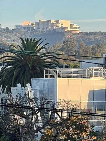 11847 Gorham Avenue 403, Los Angeles, CA 90049