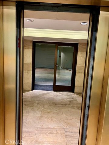 11847 Gorham Avenue 403, Los Angeles, CA 90049