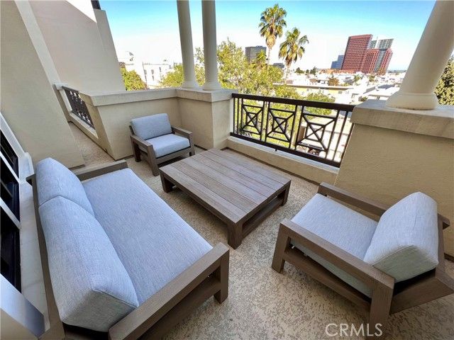 11847 Gorham Avenue 403, Los Angeles, CA 90049