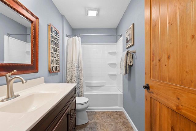 21 LINKS COURT, Kaukauna, WI 54130