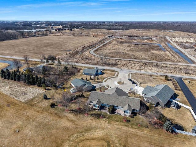 21 LINKS COURT, Kaukauna, WI 54130