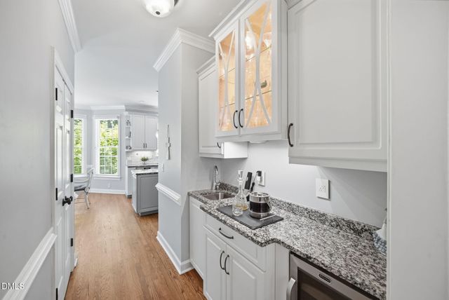 5805 Valley Mist Court, Raleigh, NC 27613