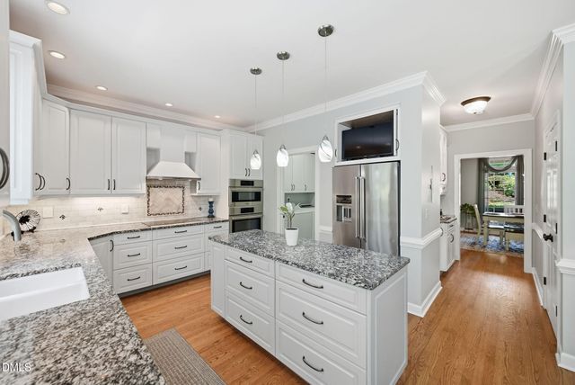 5805 Valley Mist Court, Raleigh, NC 27613