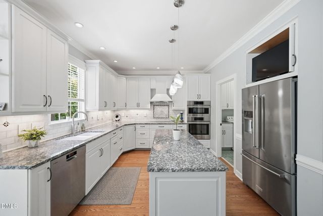 5805 Valley Mist Court, Raleigh, NC 27613