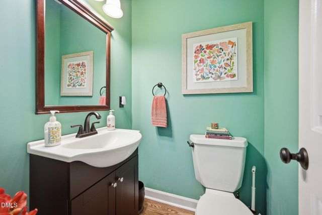 5805 Valley Mist Court, Raleigh, NC 27613